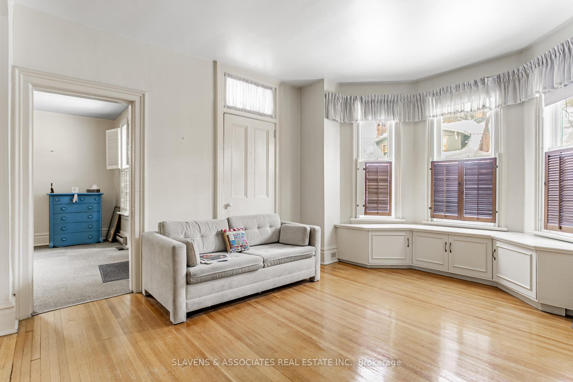 49 Queens Drive photo 15