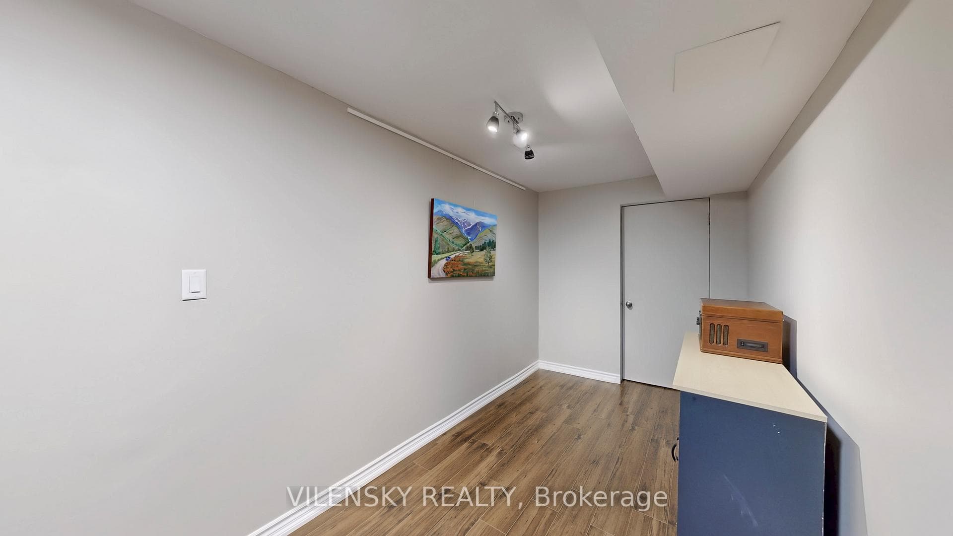 101 Foxfield Crescent photo 31