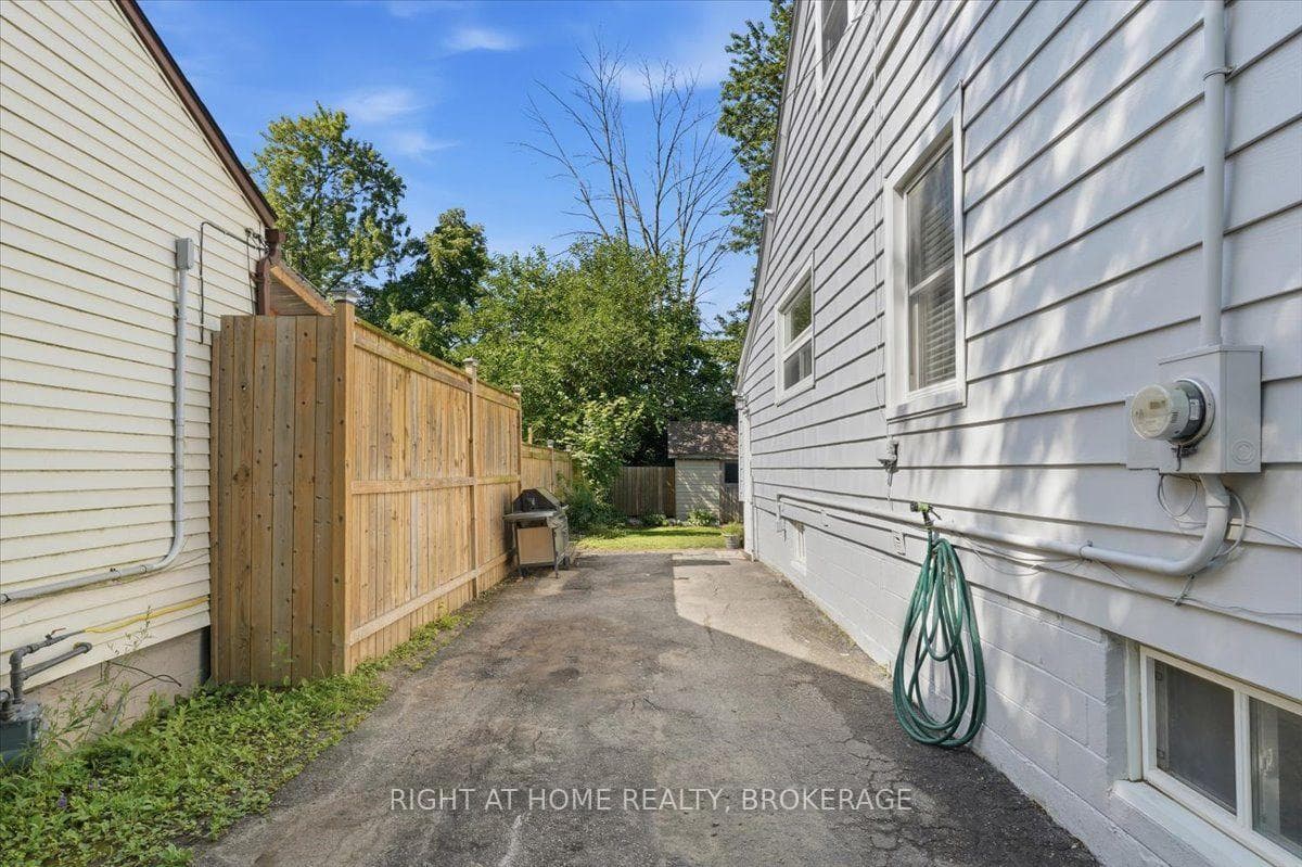 63 Plymouth Avenue photo 5