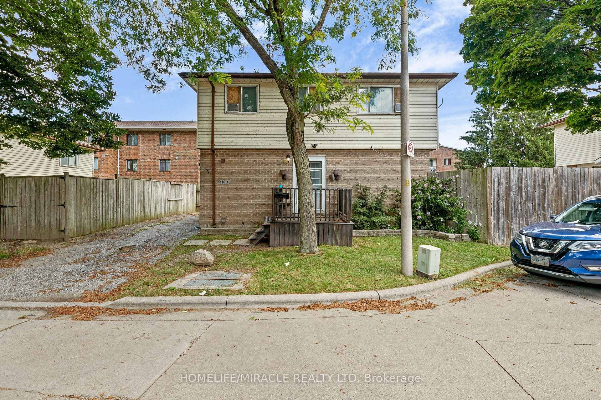 1180 Heathfield Court photo 1