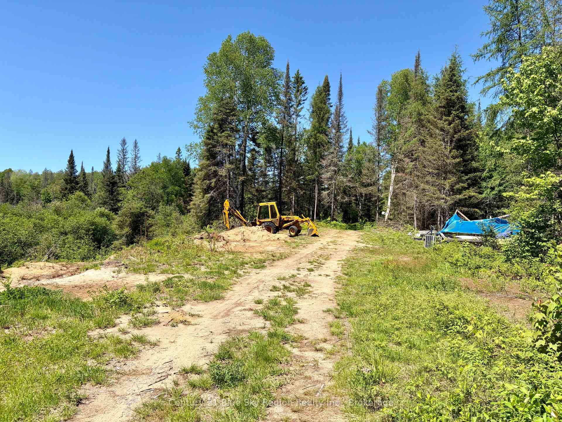 324 Proudfoot Road photo 2