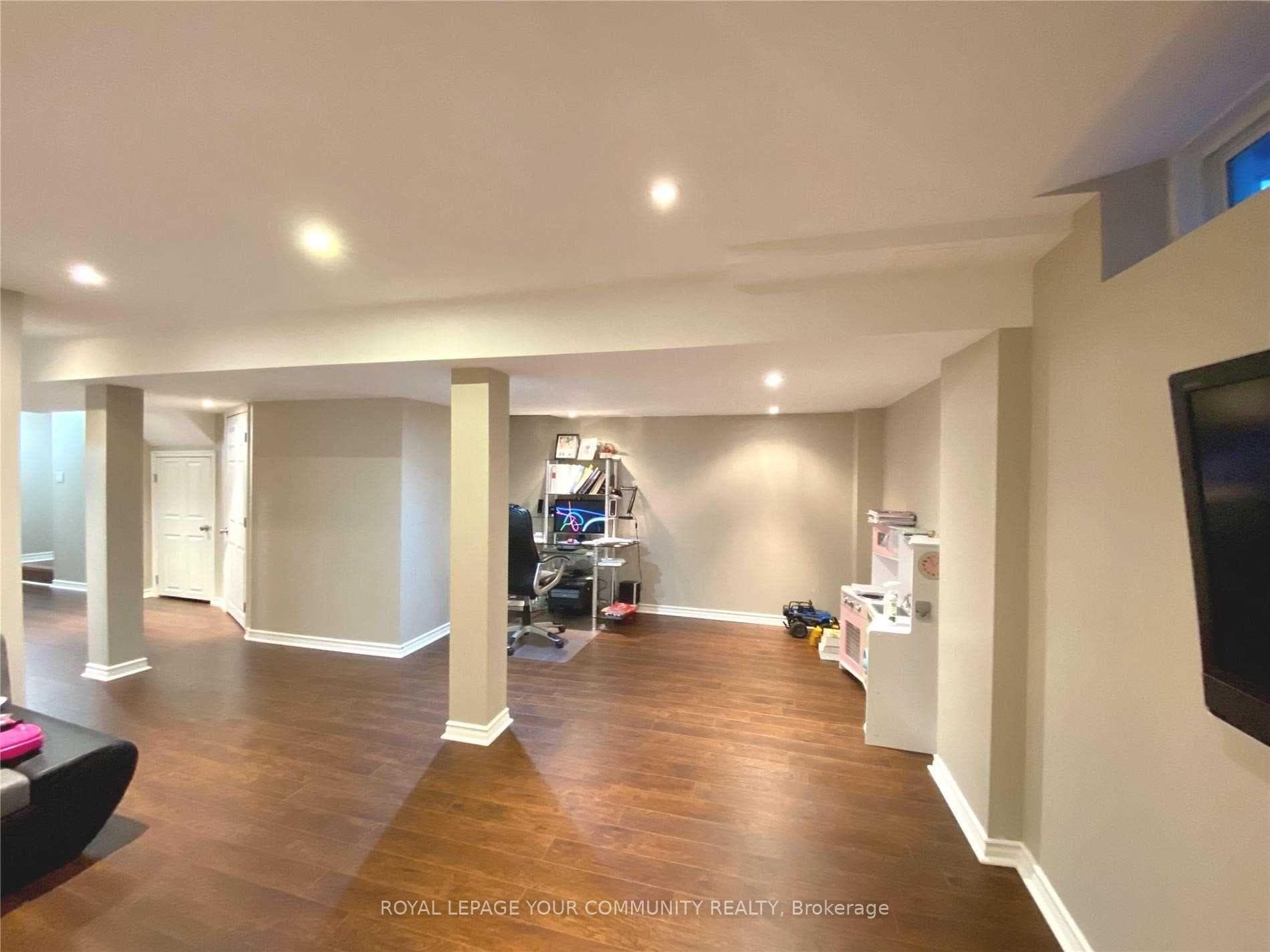 66 Warbler Avenue photo 26