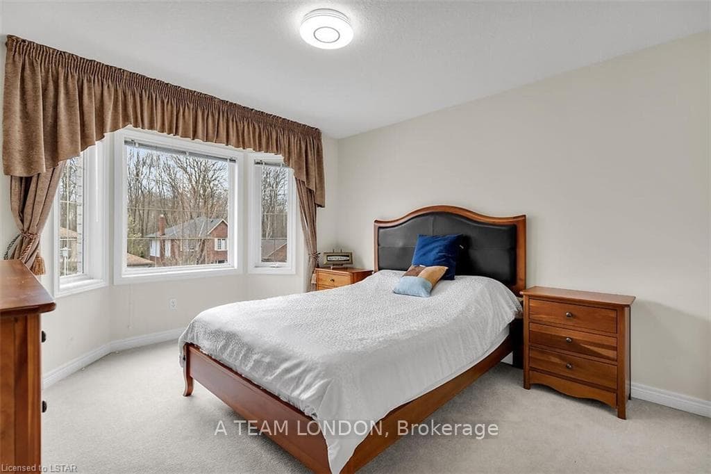 206 Ambleside Drive photo 25