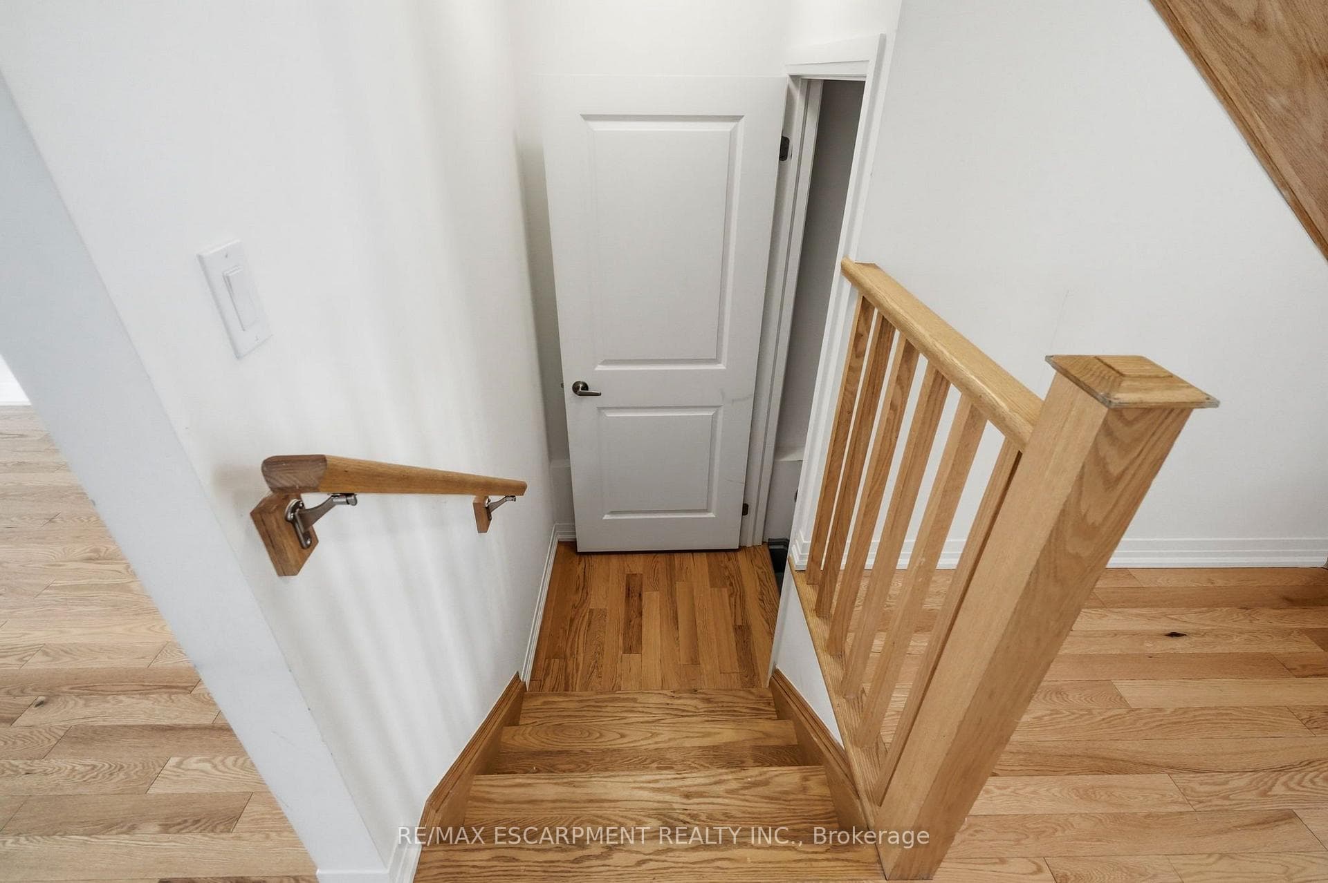 254 Rosebury Way photo 29