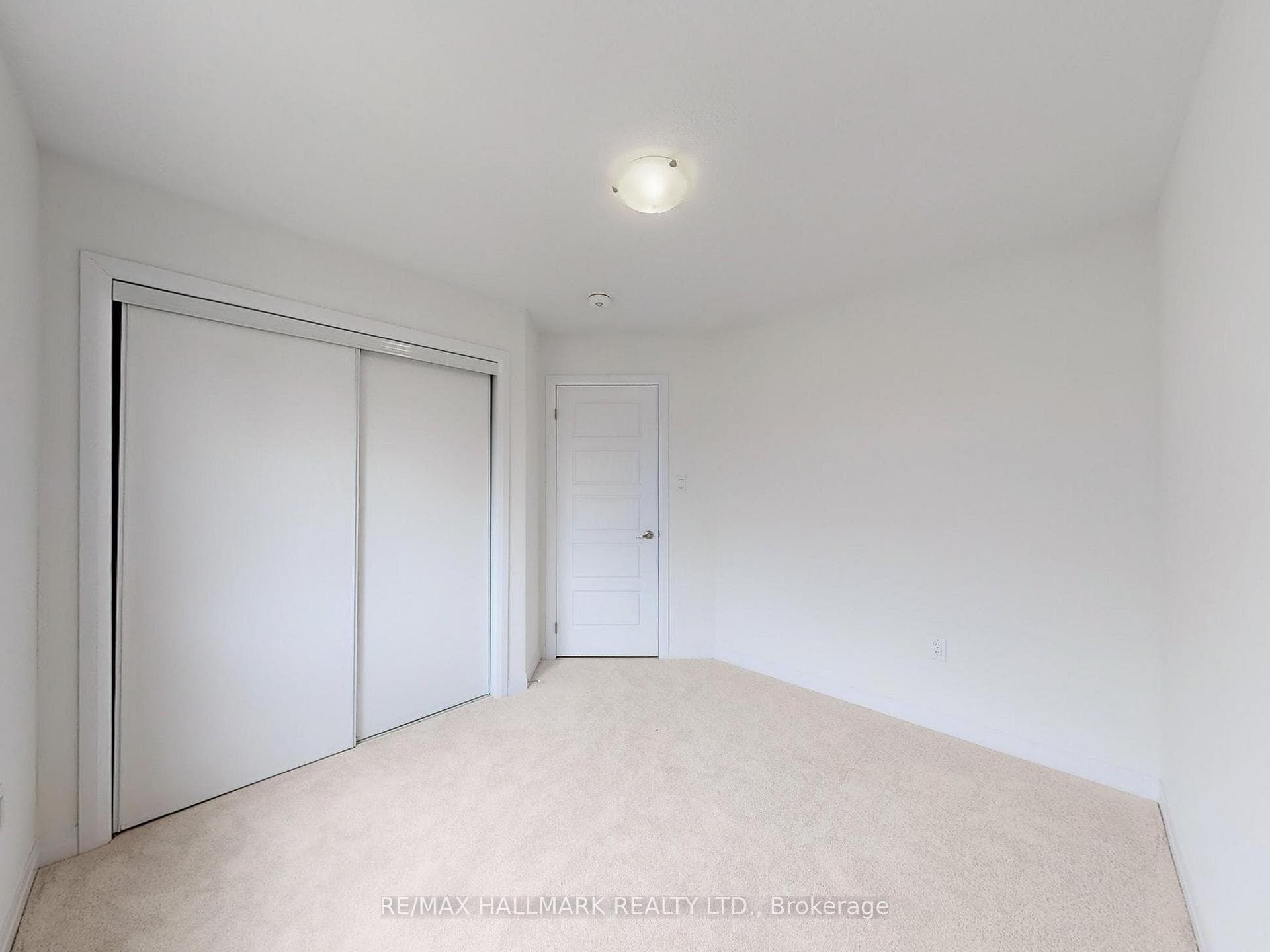 40 Velvet Way photo 39