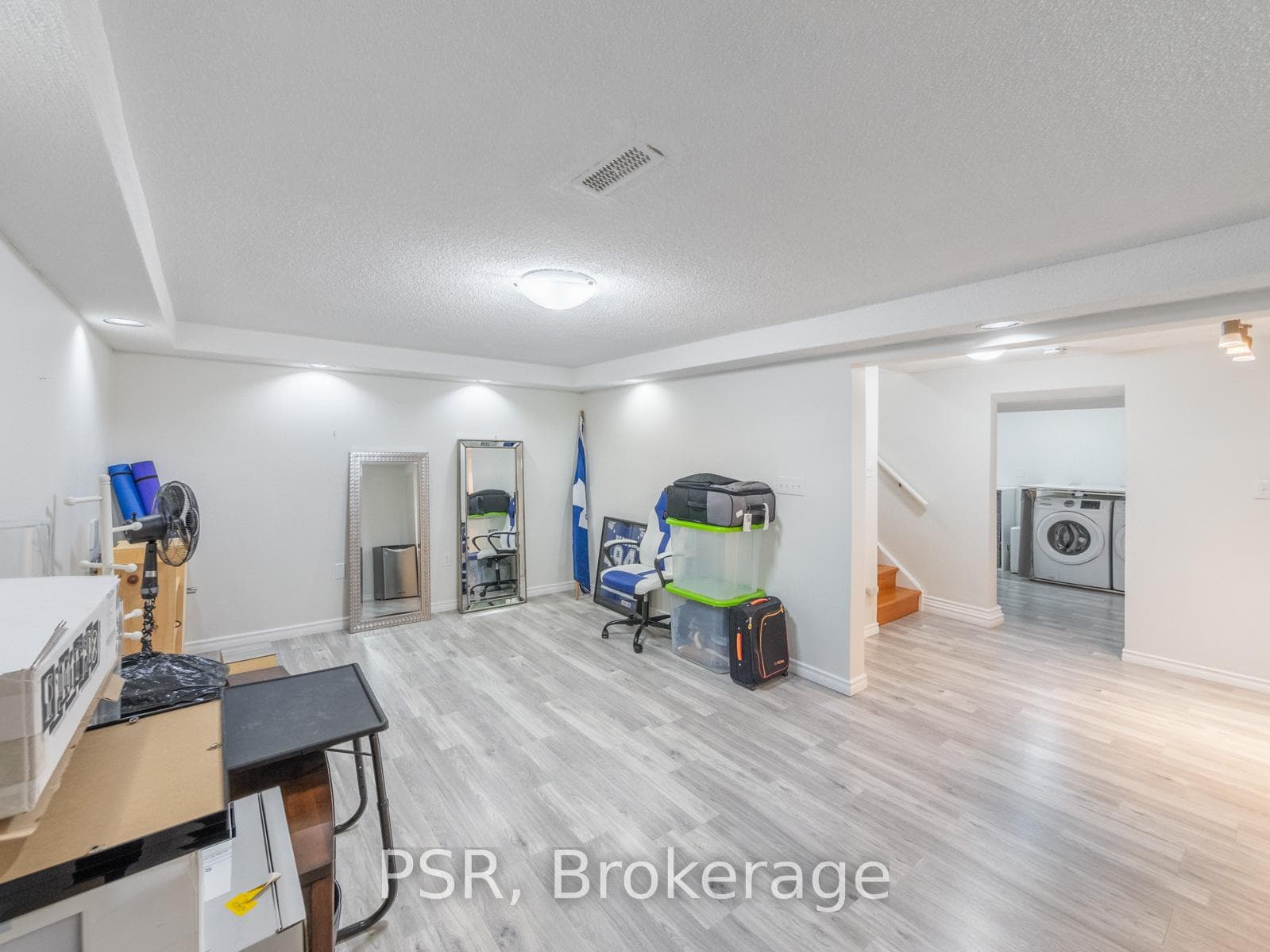 1158 Venus Crescent photo 26