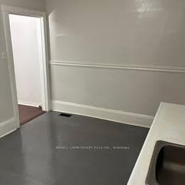 984 Dundas Street Unit 1 photo 8