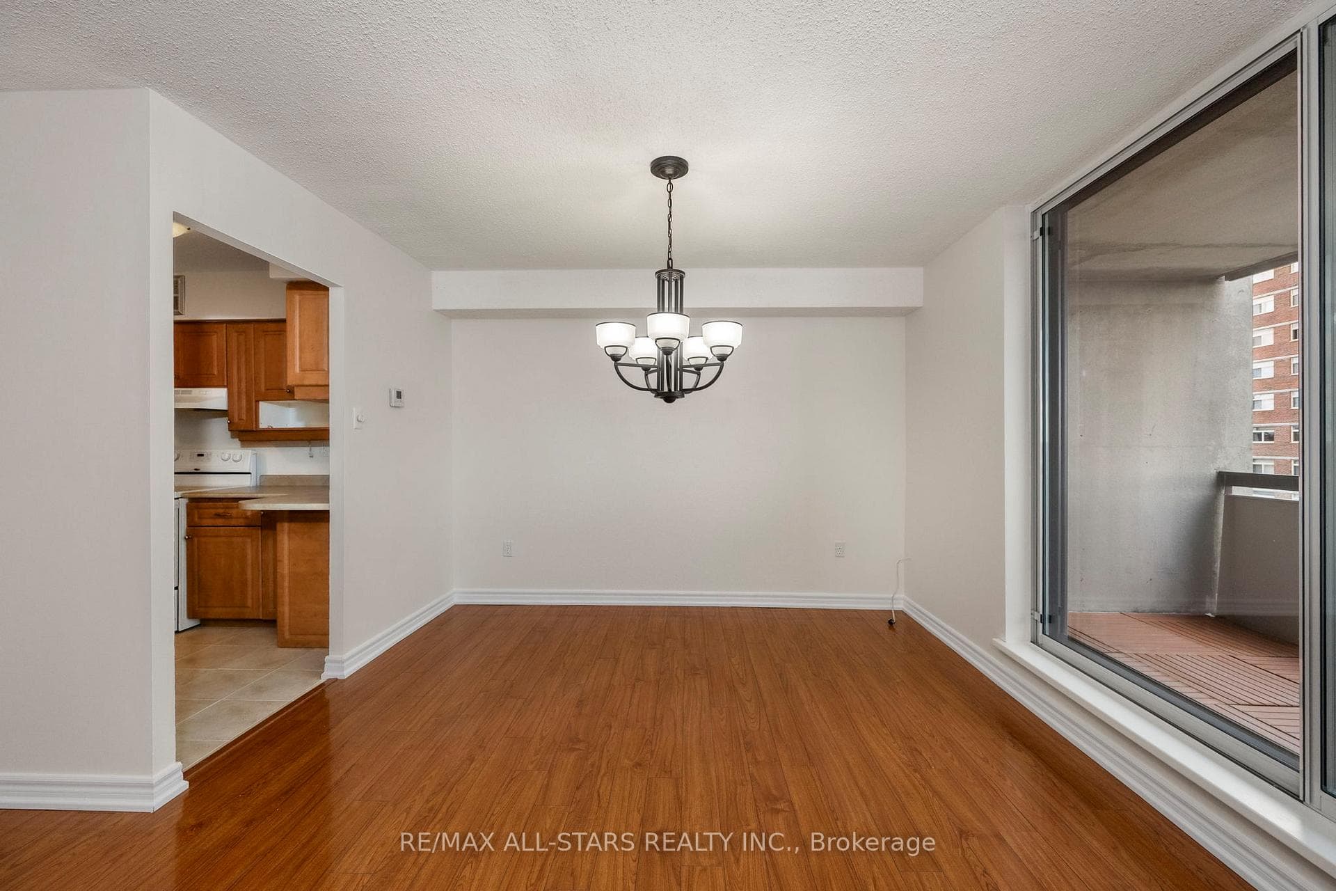 Dining area and entry to kitchen