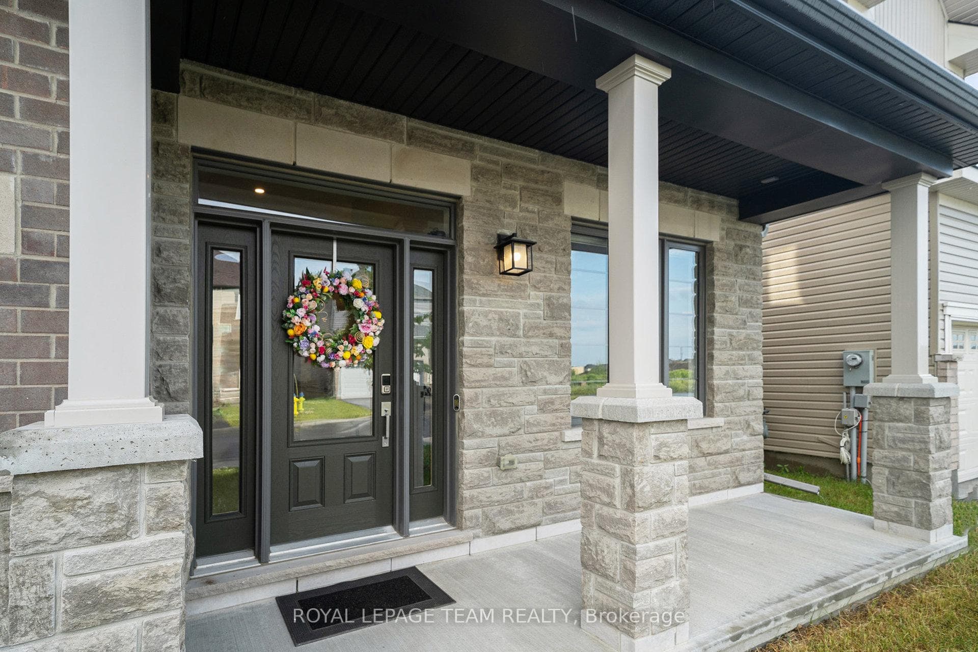 189 Lynn Coulter Street photo 4