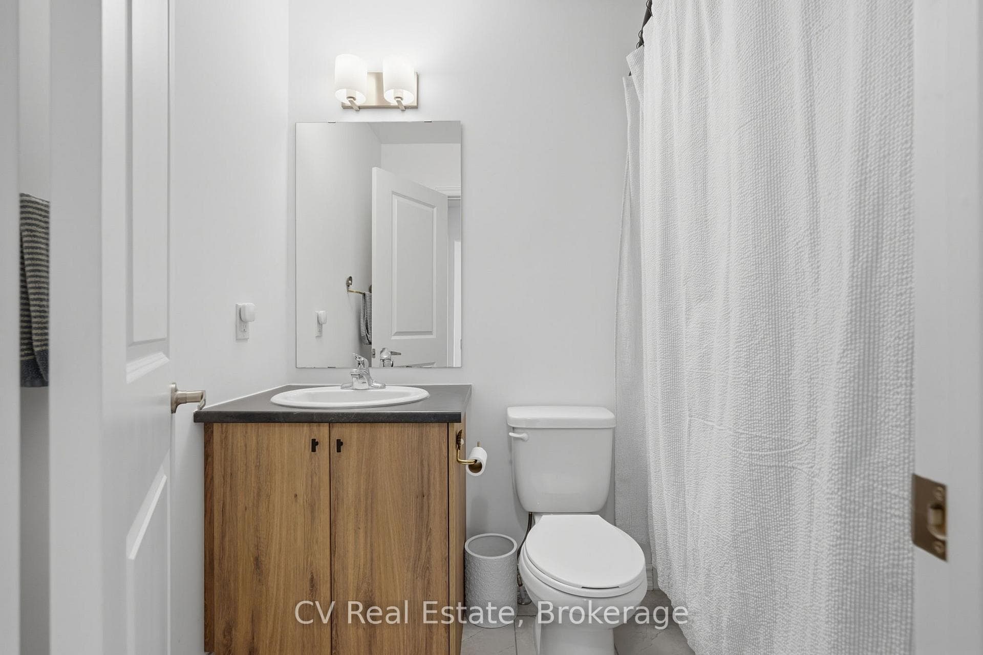 57 Harvest Crescent photo 41