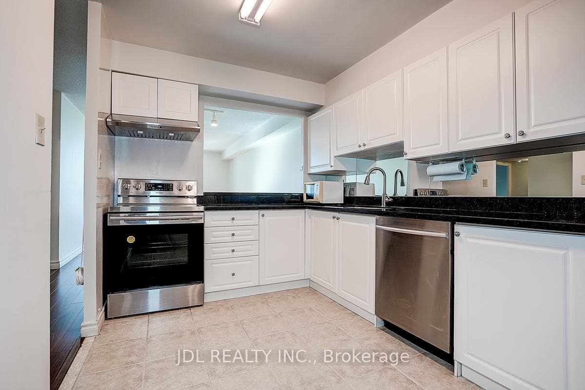 25 Bamburgh Circle Unit 636 photo 10