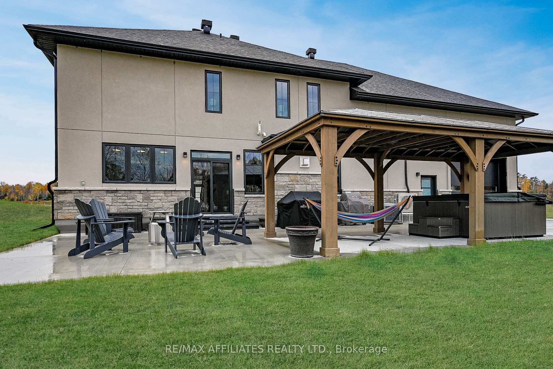 34 Nirmala Drive photo 43