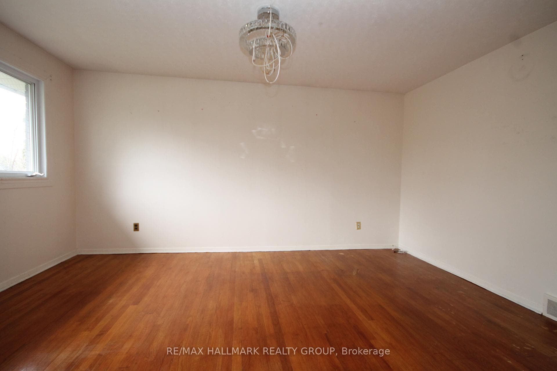 461 Lawson Avenue photo 2