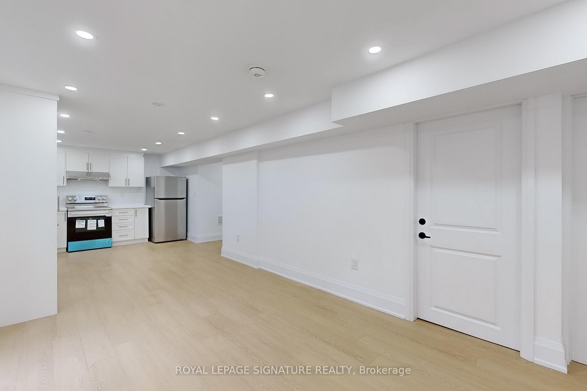 1018 Glenbourne Drive photo 9