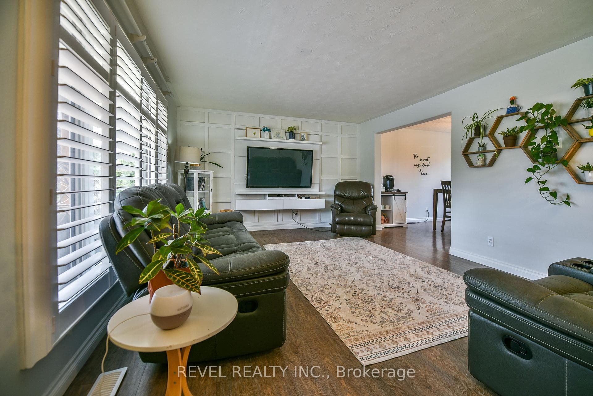 376 Morandin Avenue photo 2