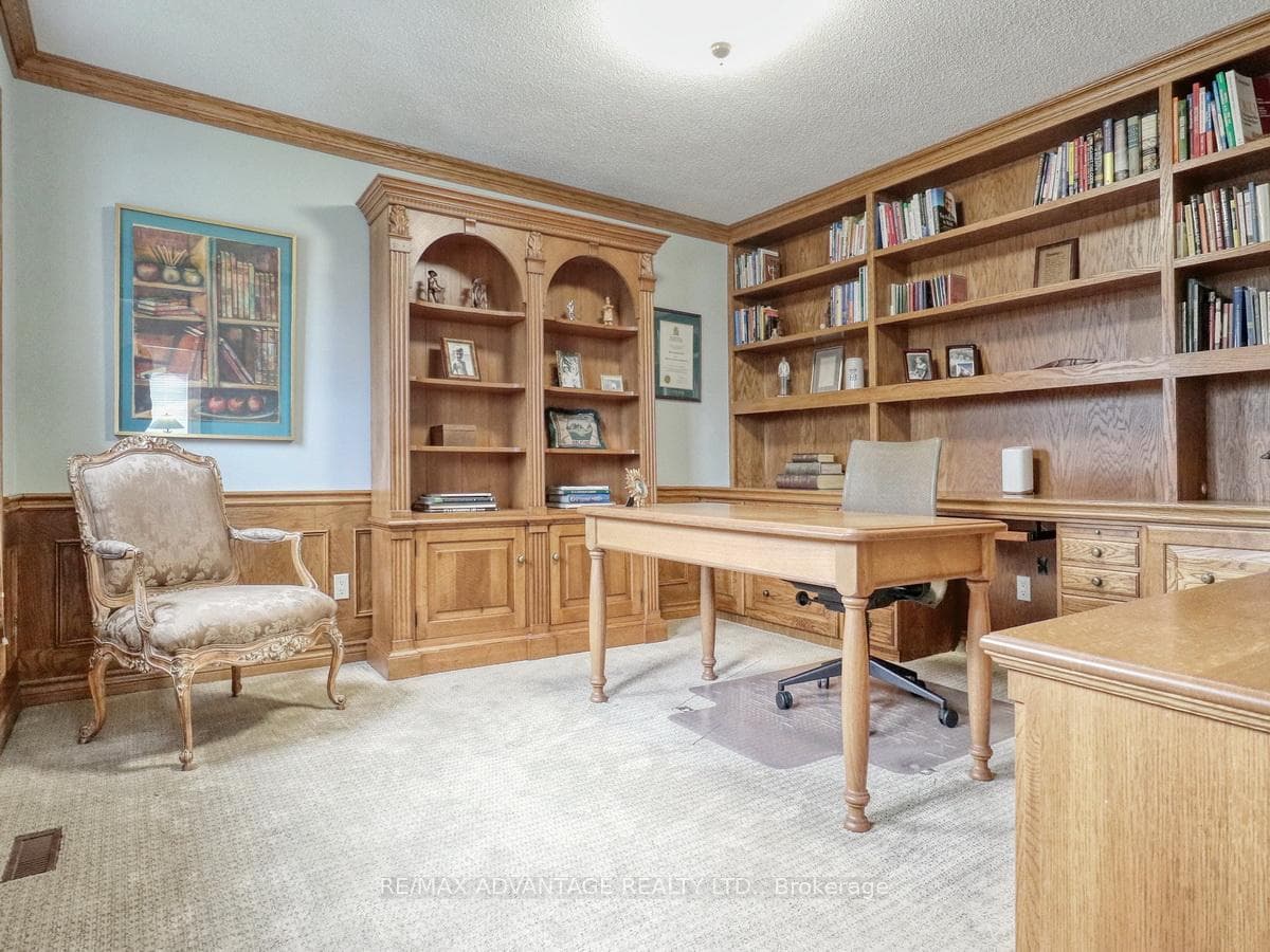 110 Whiteacres Drive photo 20