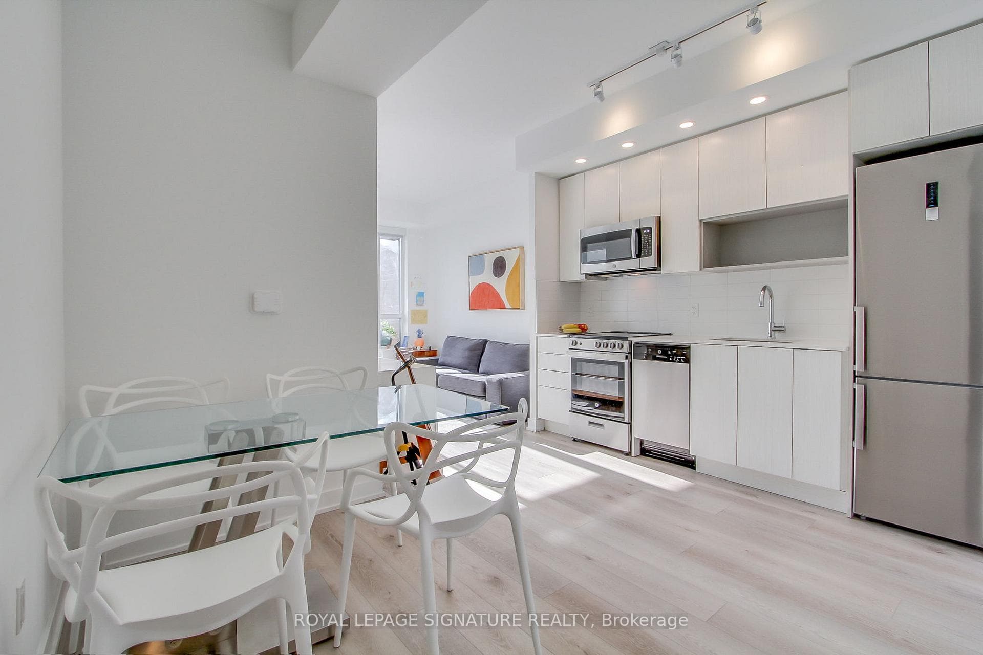 630 Greenwood Avenue Unit 305 photo 8