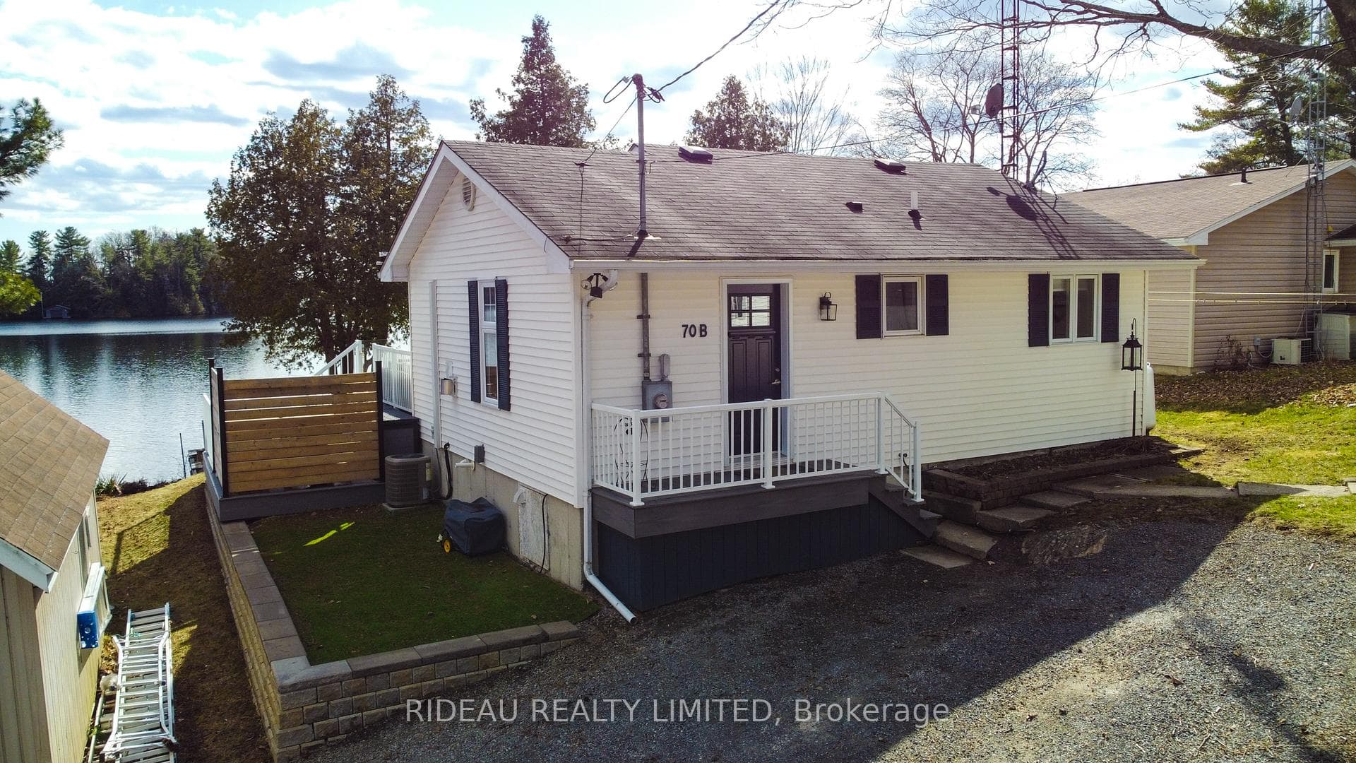 70B Powell Bay Road photo 2