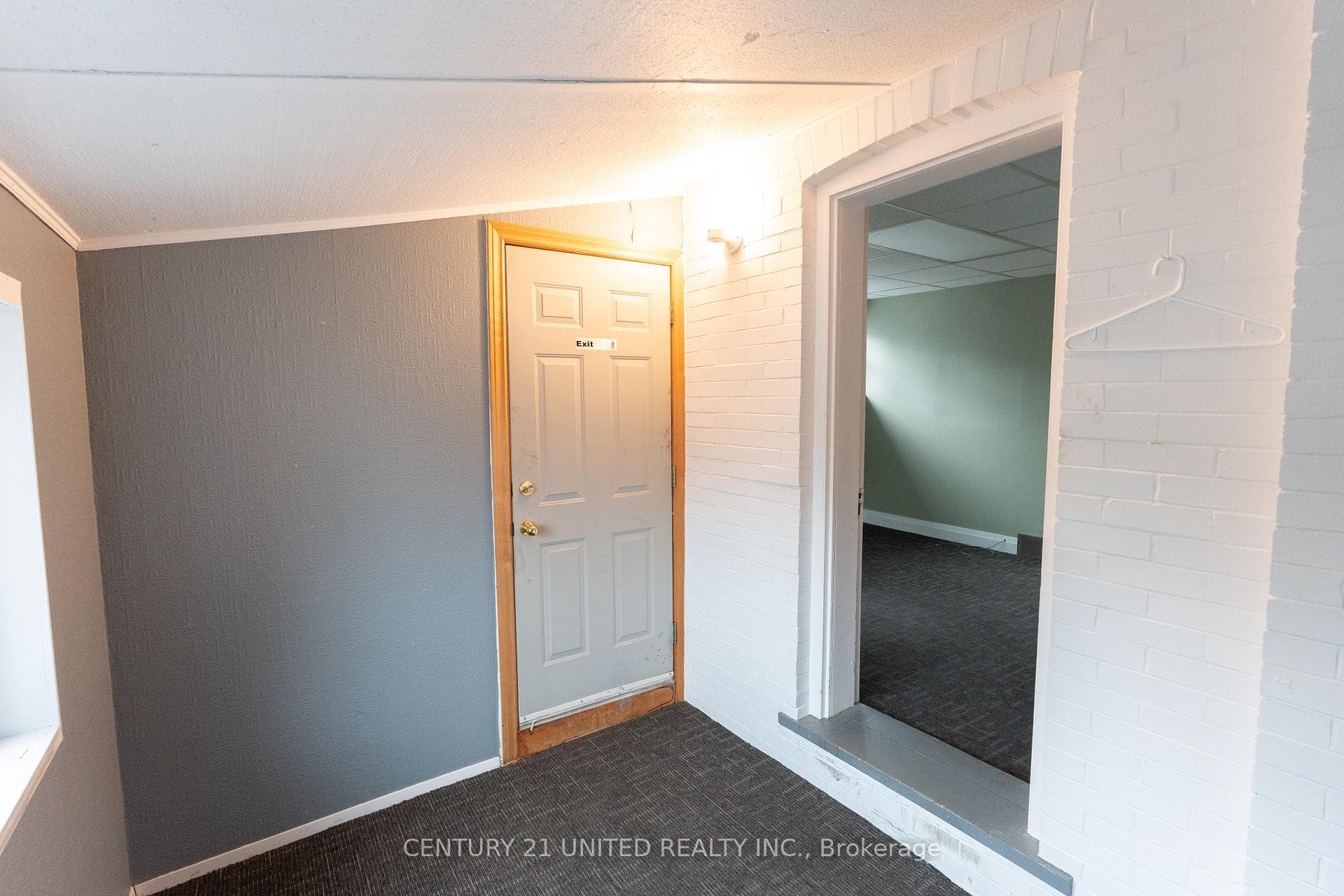 310 Rubidge Street photo 17