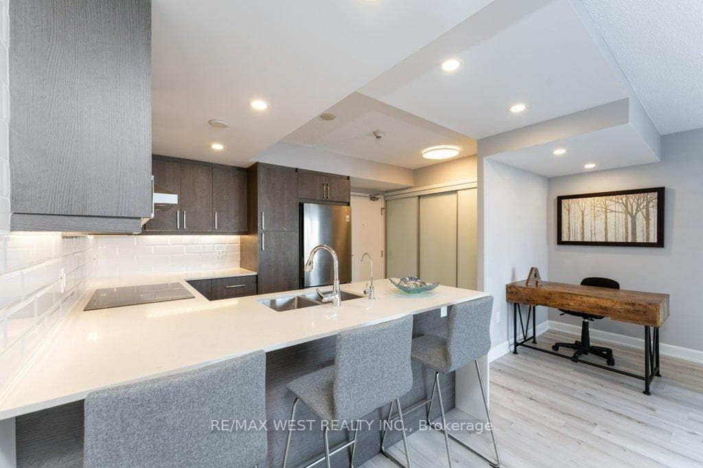 15 Brunel Court Unit 627 photo 8