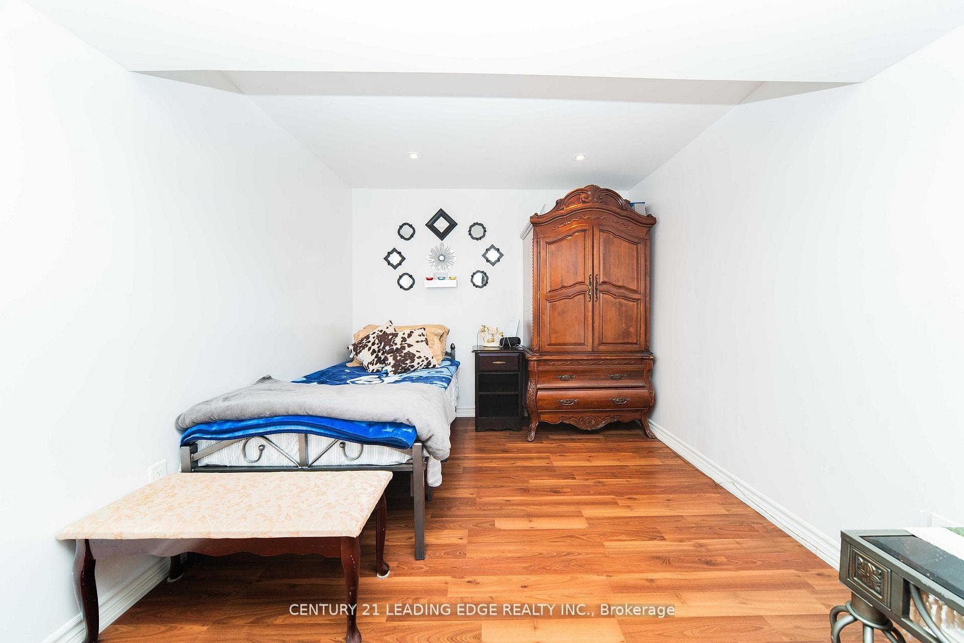 109 Plumrose Pathway photo 32