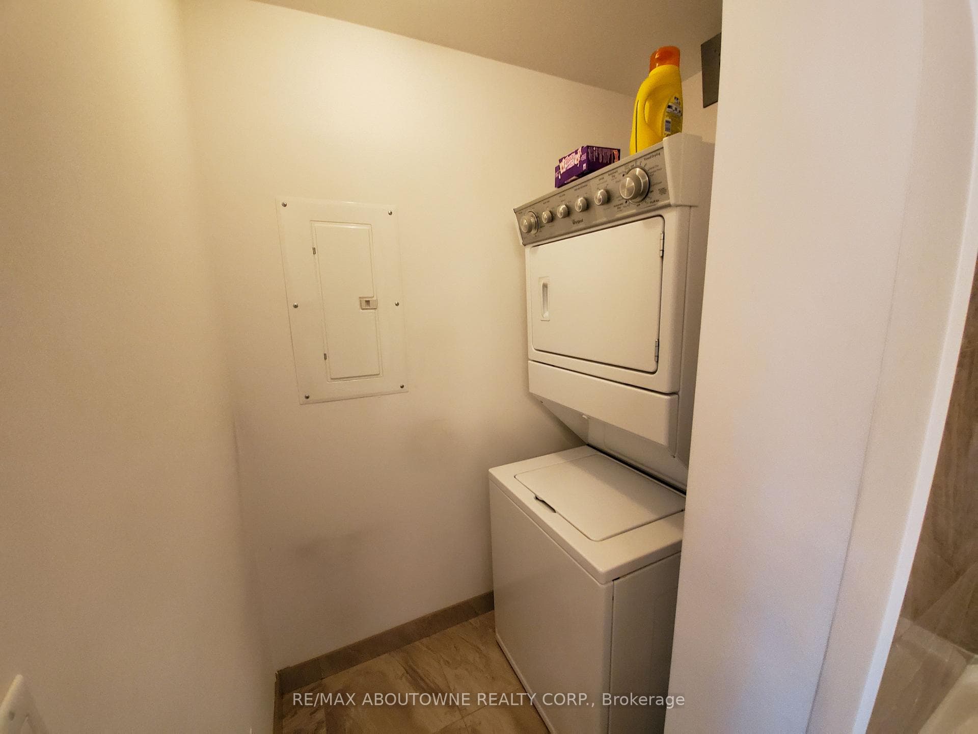 2490 OLD BRONTE Road Unit 205 photo 8