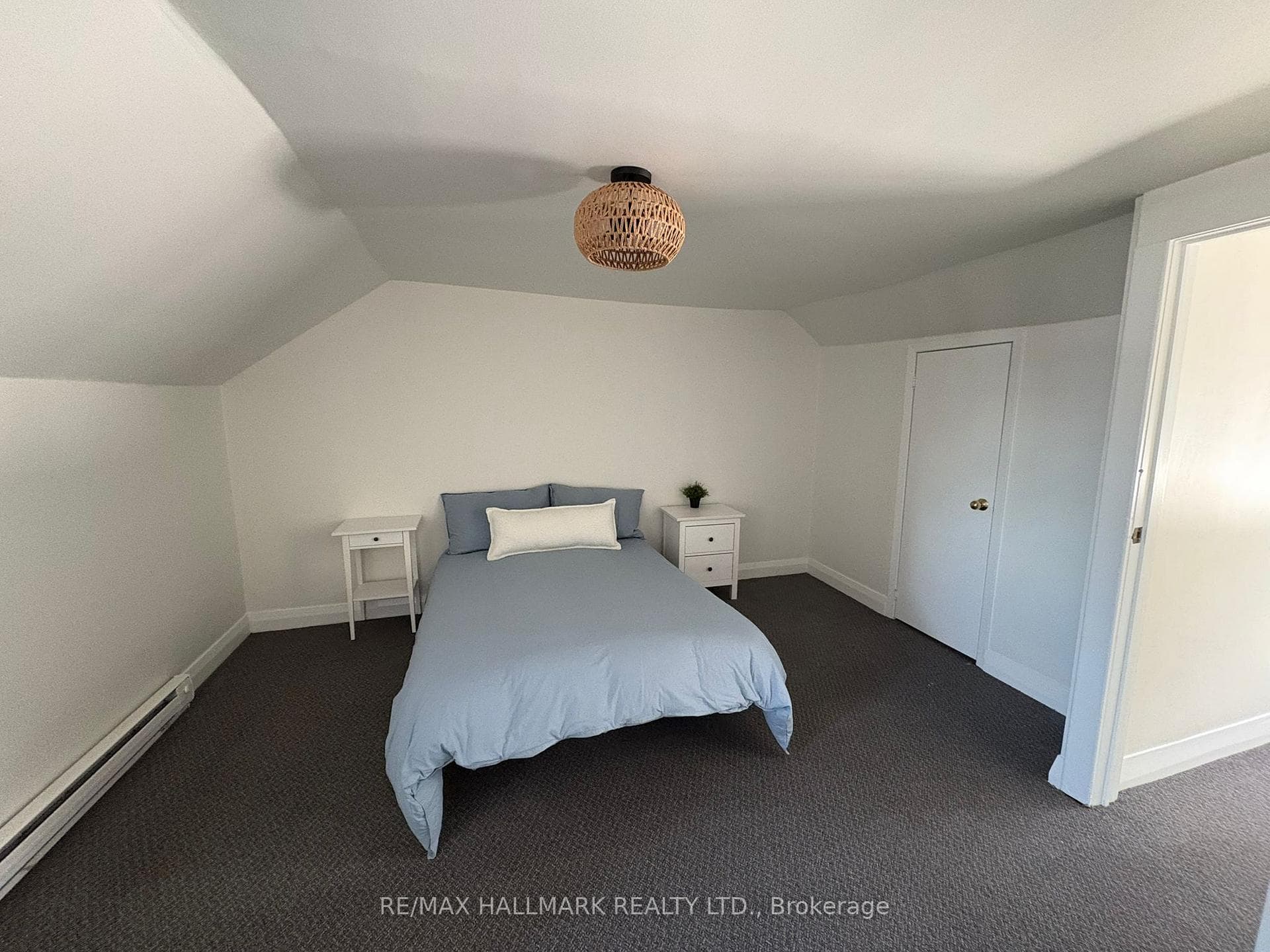 571 Pape Avenue Unit 2 photo 16