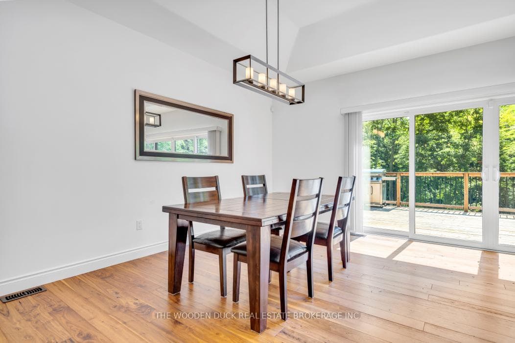 421 Douglas Road photo 12