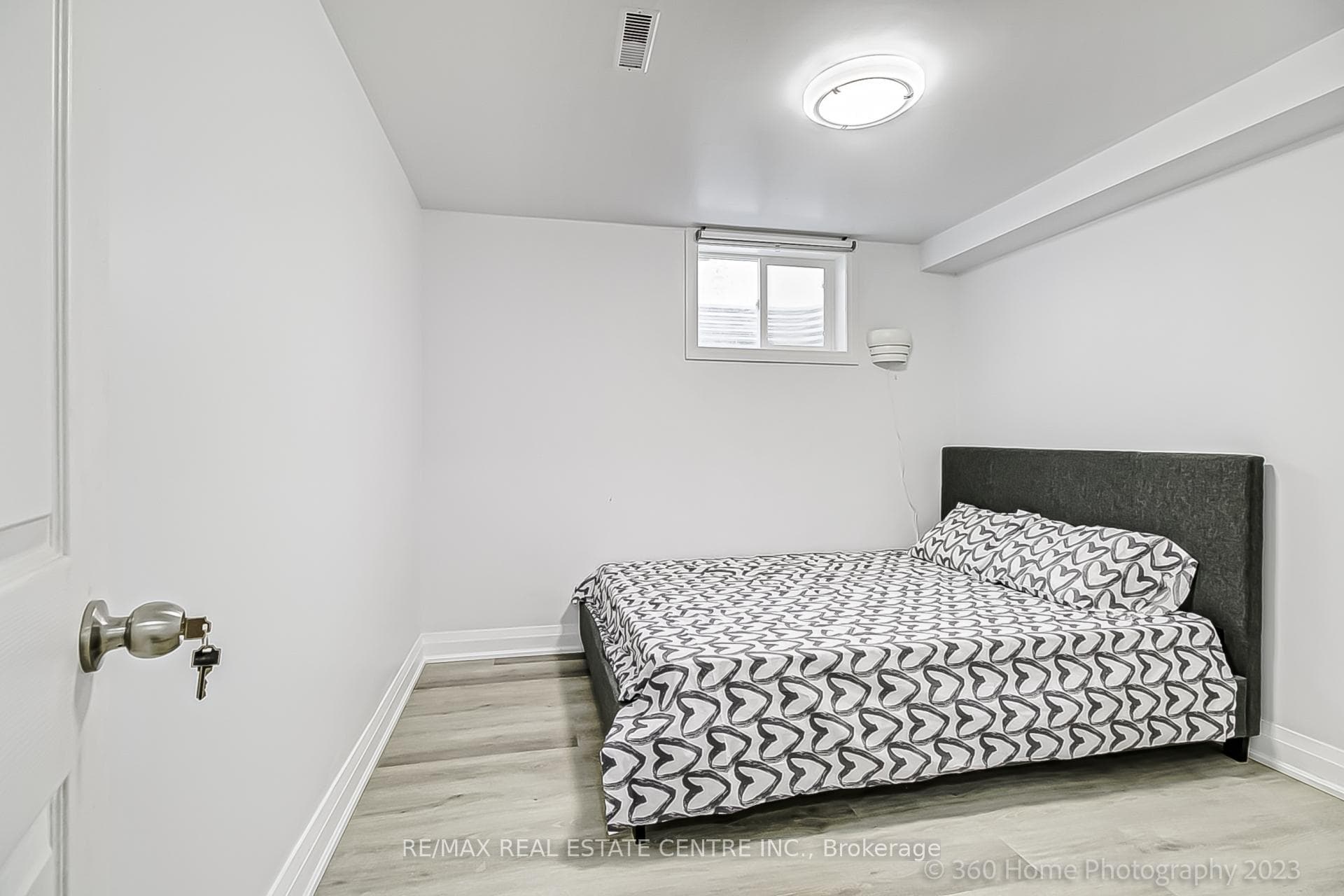 129 Blackfoot Trail Unit Bsmt photo 8