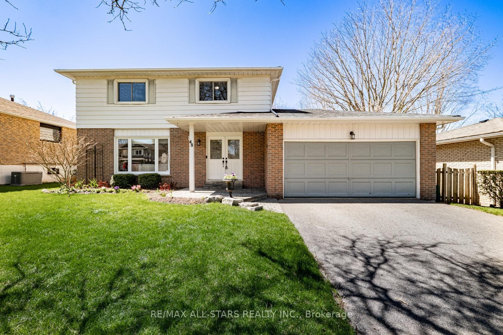48 Thicketwood Boulevard photo 1