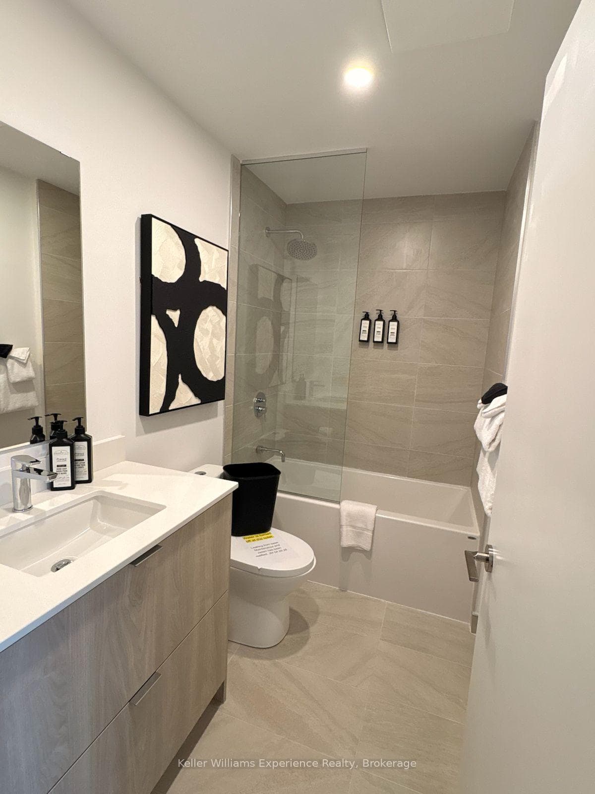 Spa-like 4-piece Bathroom