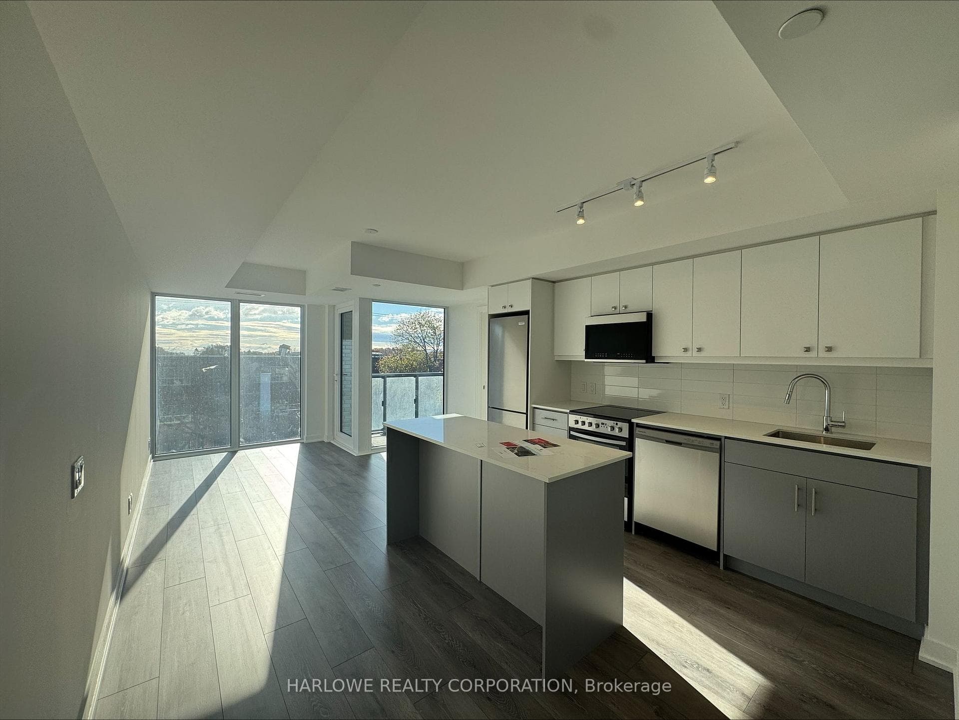 2 Manderley Drive Unit 425 photo 1