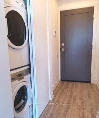 42 Charles Street Unit 908 photo 4