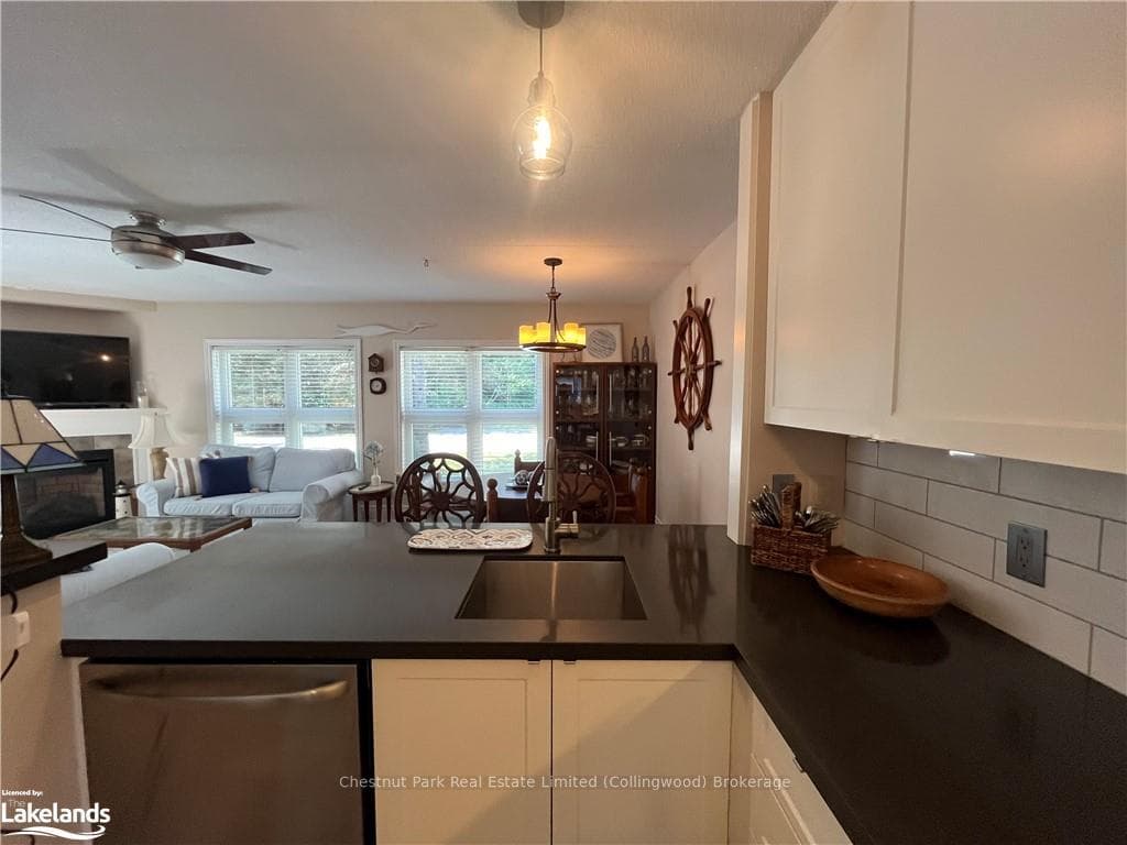 913 CEDAR POINTE Court photo 4