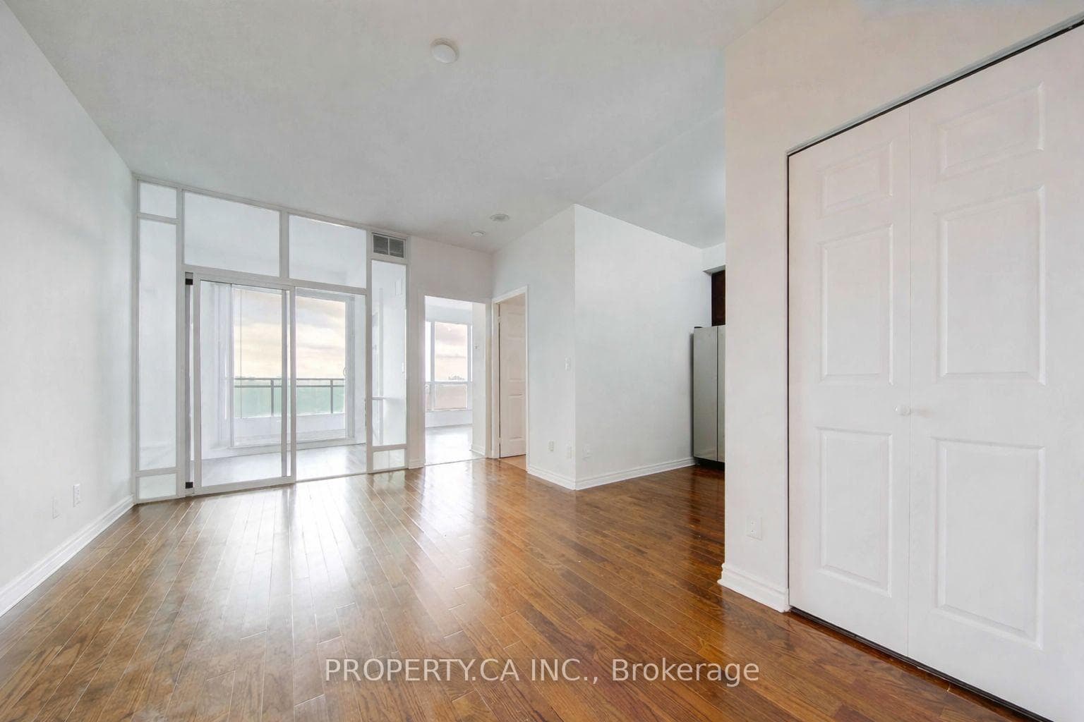 18 Holmes Avenue Unit 1015 photo 7