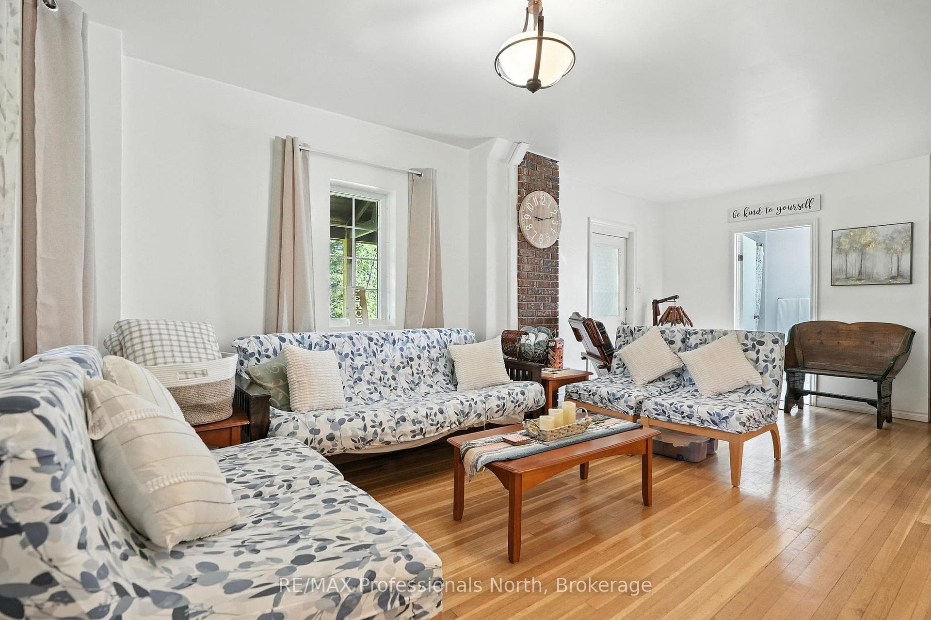 905 Starratt Road photo 9