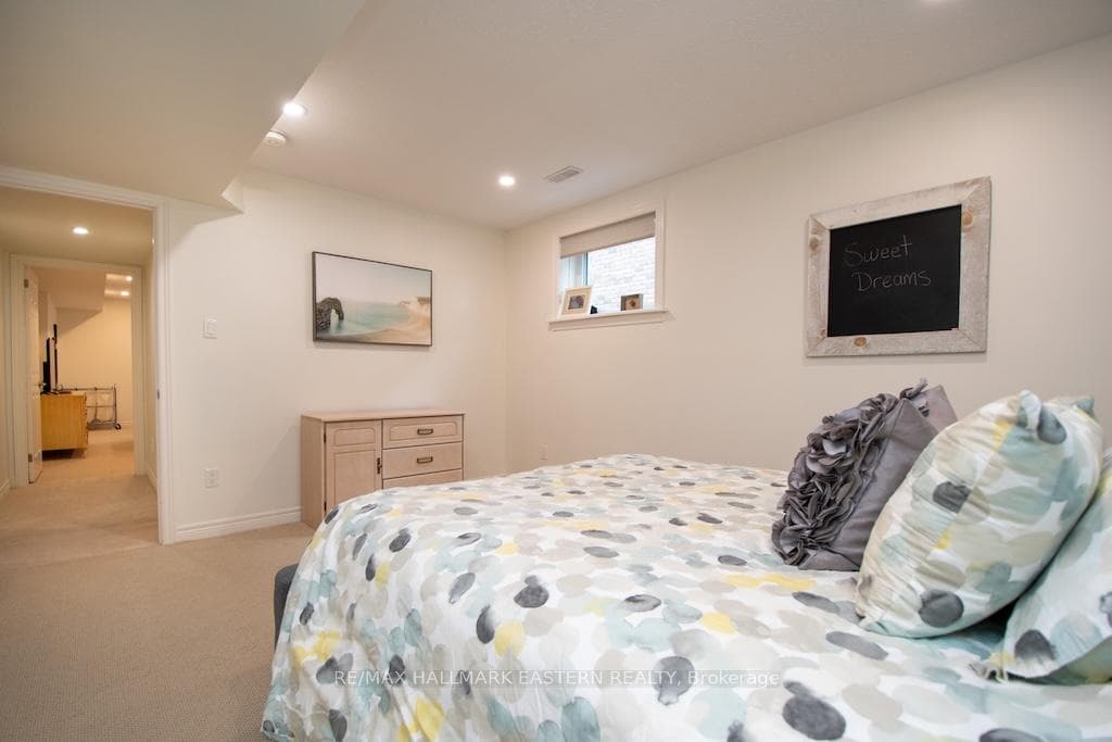 19 Marina Drive photo 28