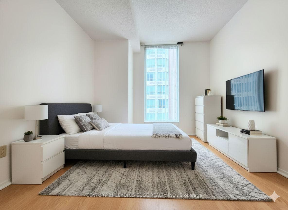 55 Centre Avenue Unit 901 photo 8