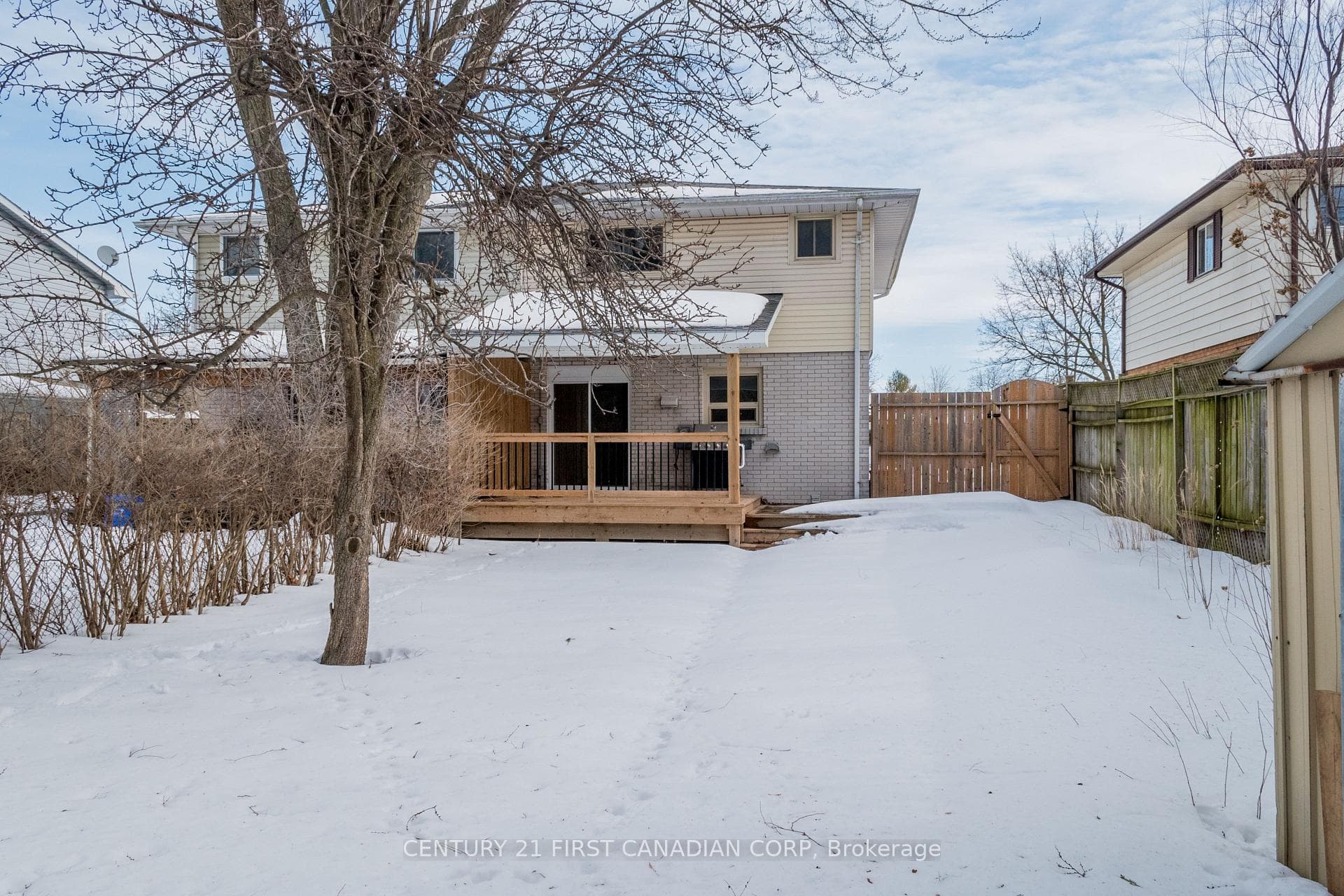 111 Woodrow Crescent photo 8