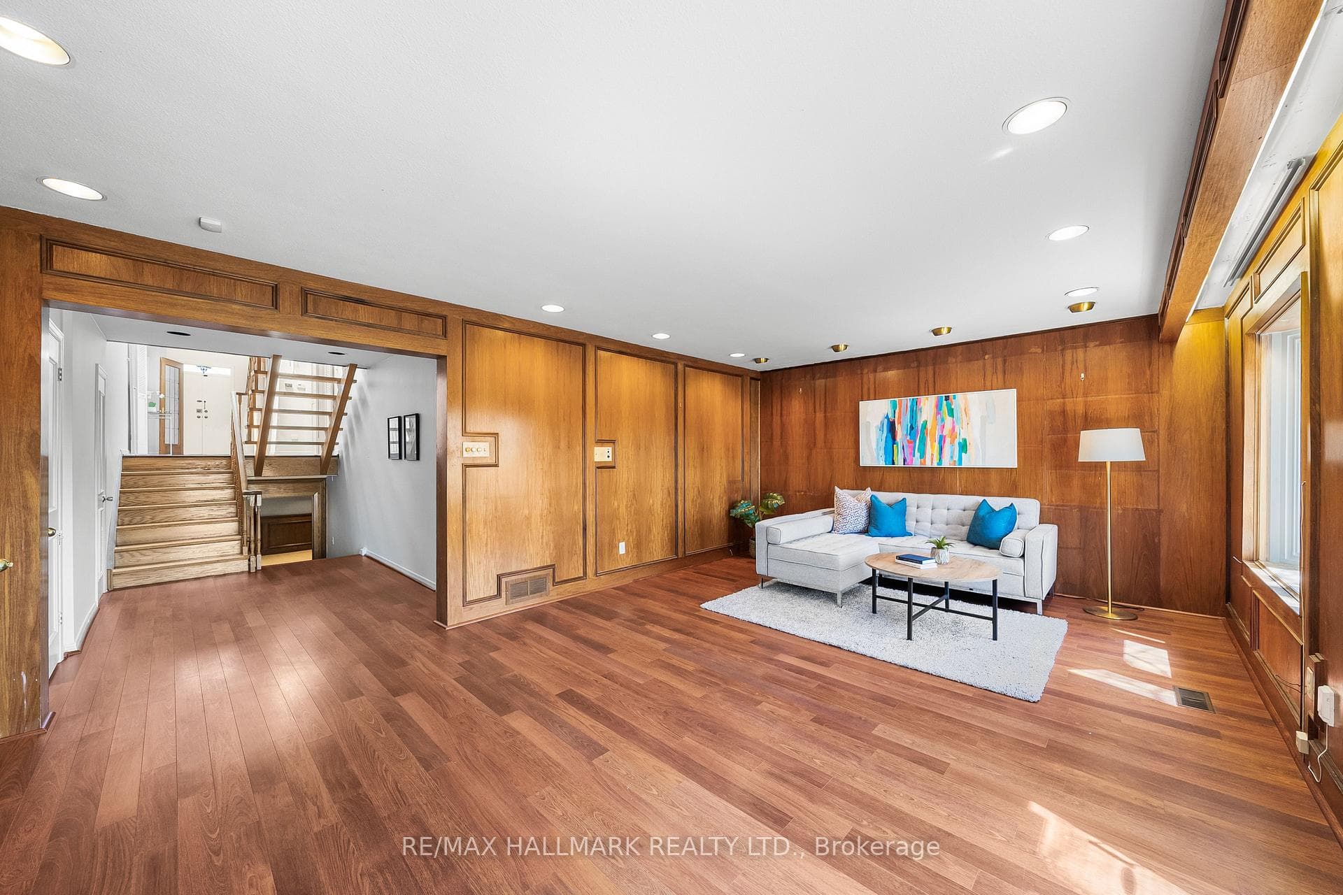 137 Charlton Boulevard photo 26