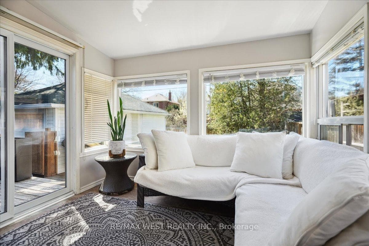 40 Avalon Boulevard photo 5