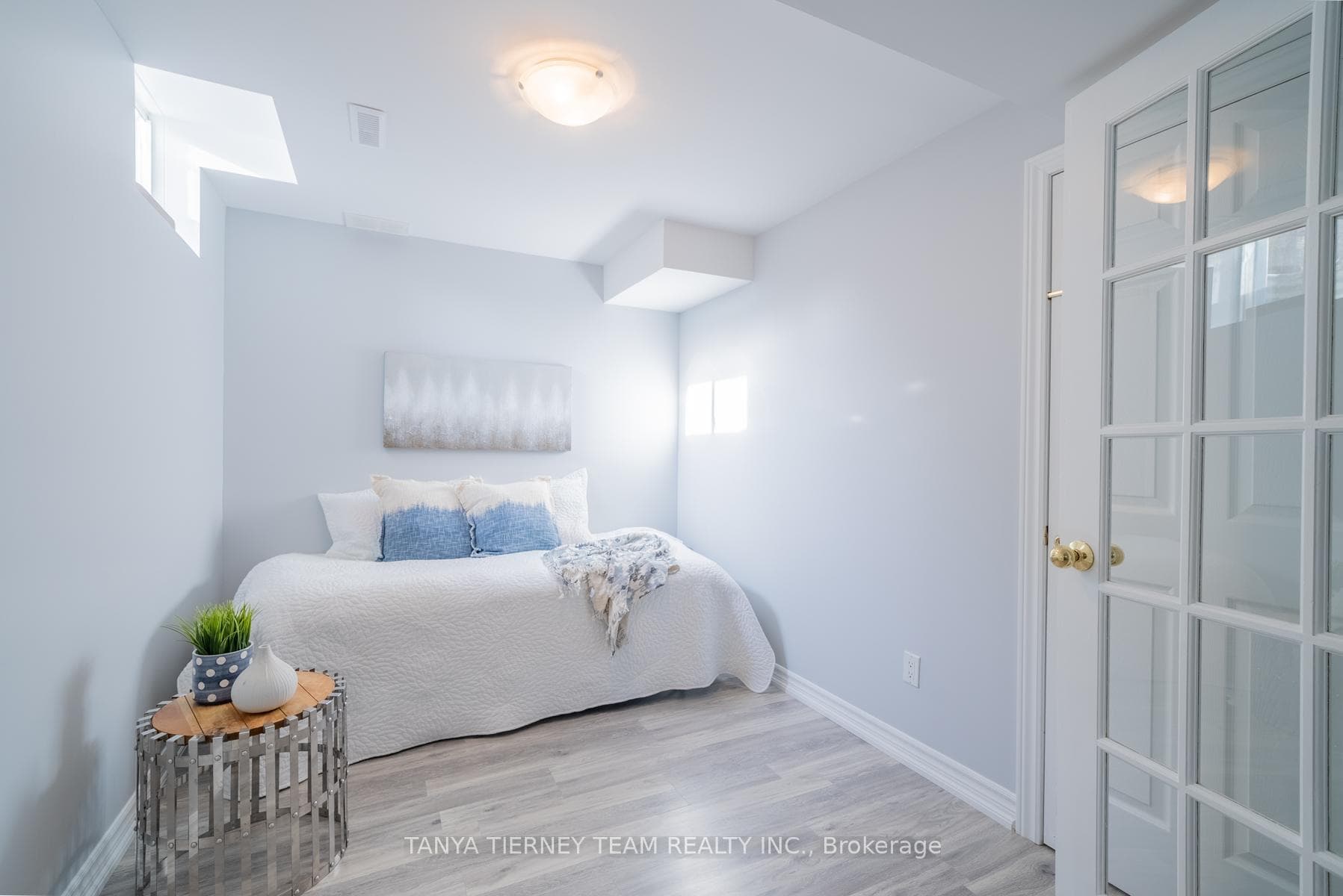 142 Tremount Street photo 29