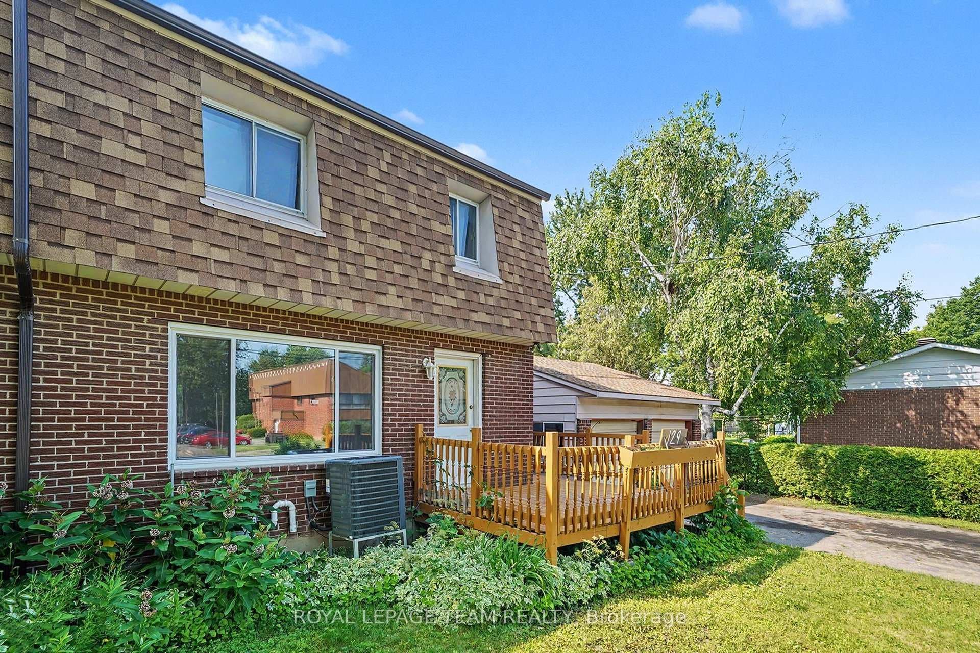 129 Christopher Hamilton Street photo 2