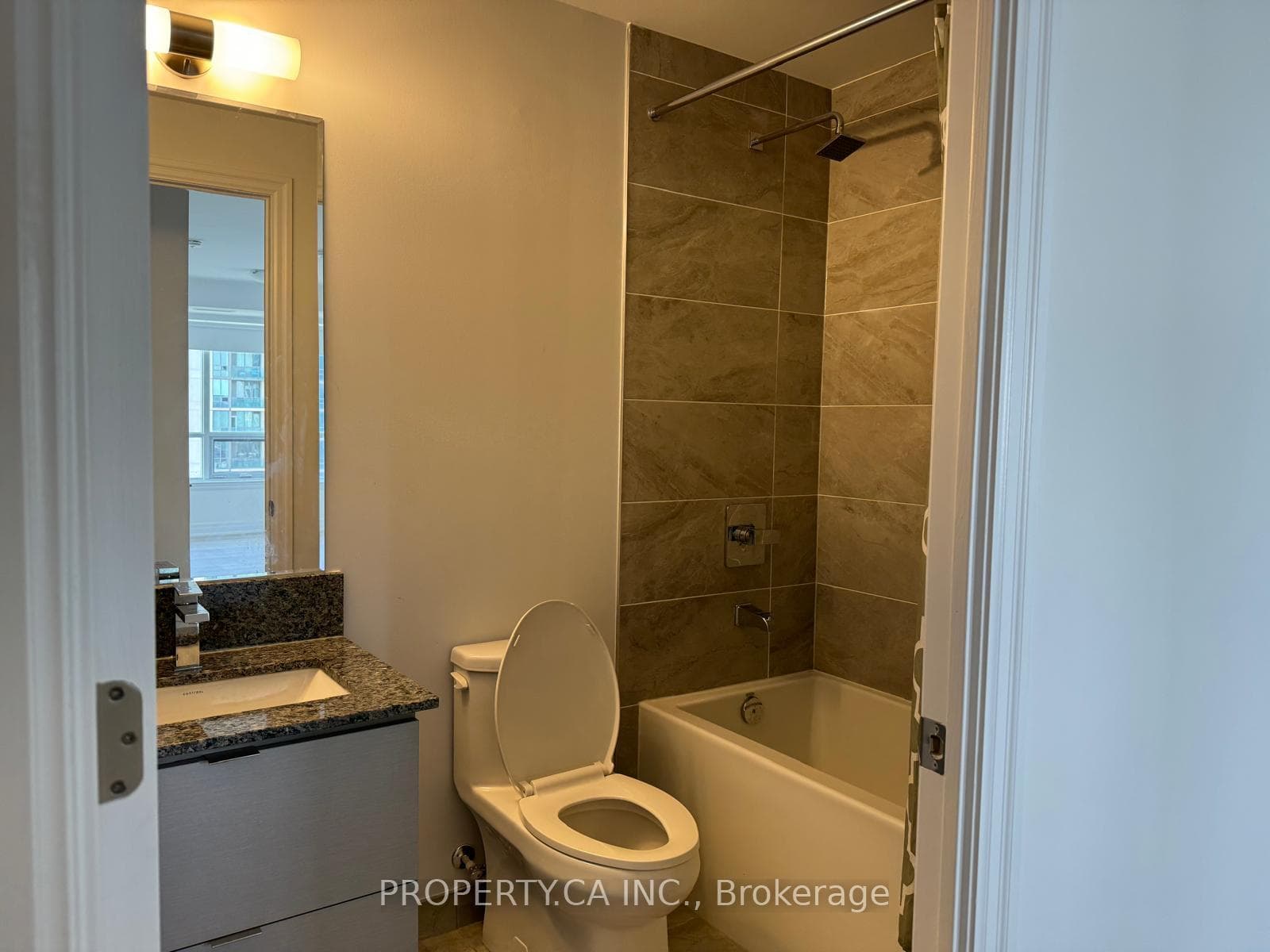 36 Elm Drive Unit 2104 photo 11