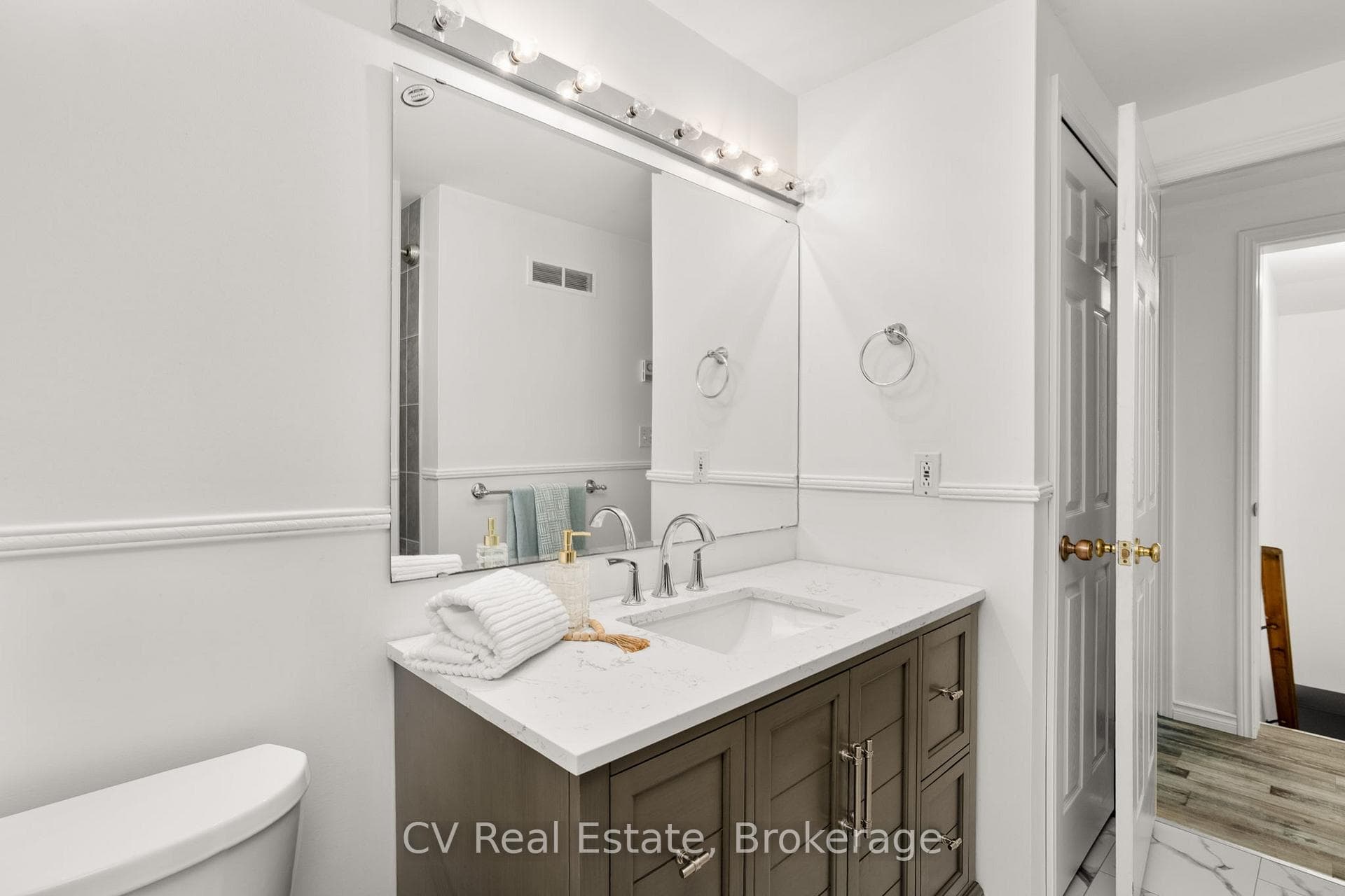 1183 Echo Lake Road photo 25