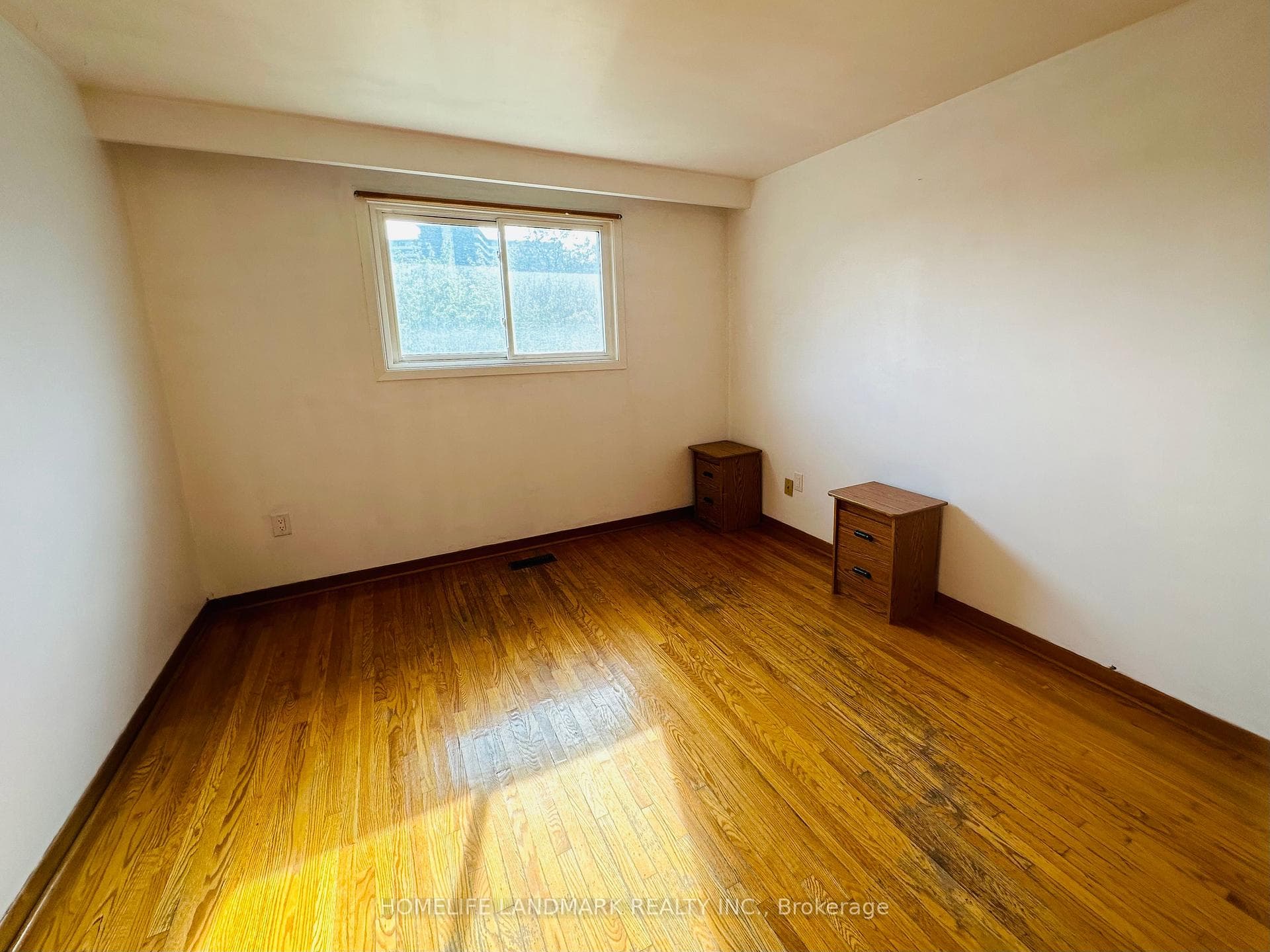 236 Fairglen Avenue photo 16