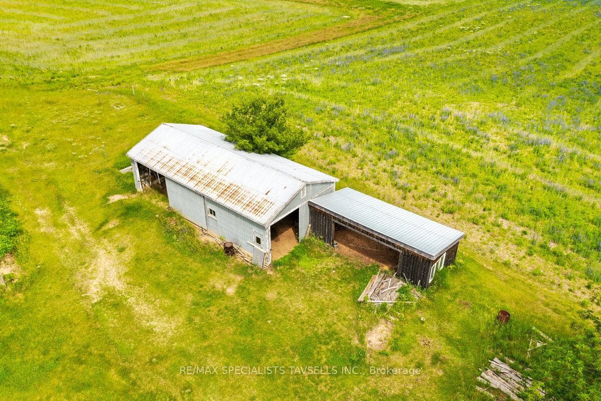938198 Airport Road photo 9