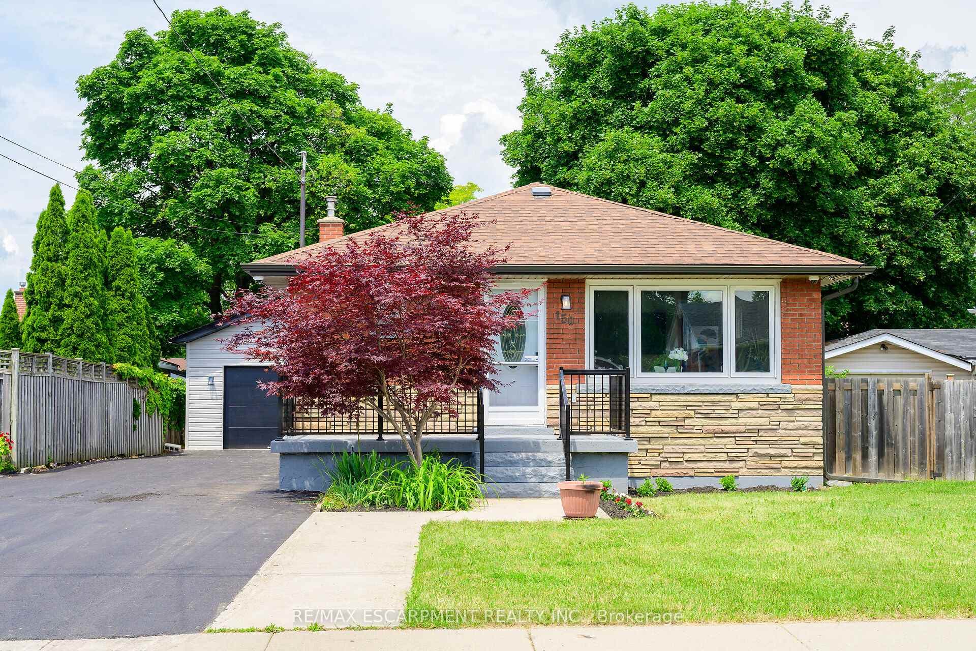 150 Howard Avenue photo 2