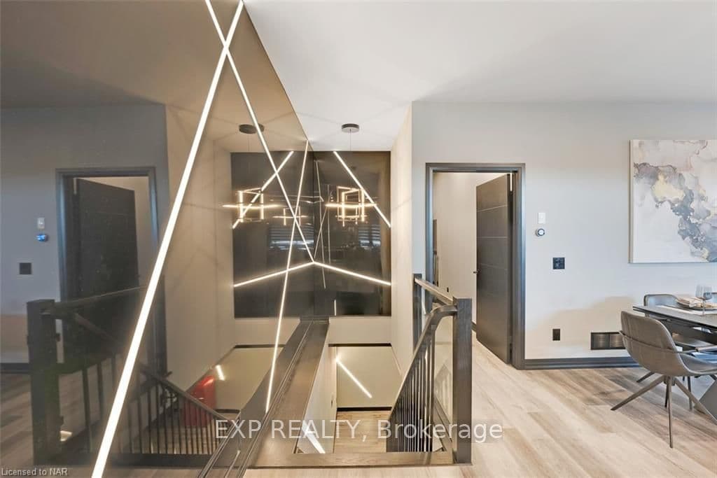 300 RICHMOND Street Unit 17 photo 24