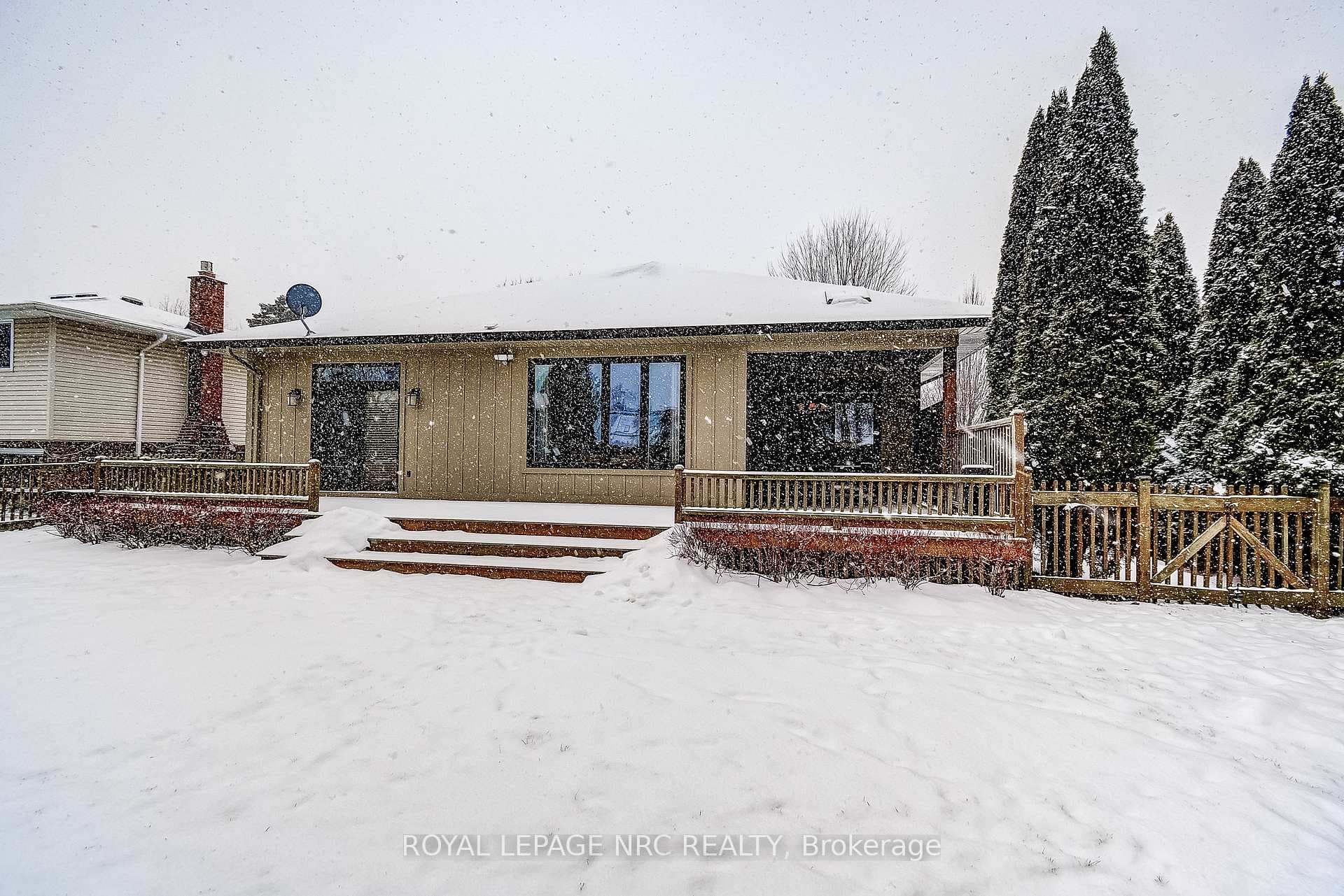 121 Flynn Street photo 43